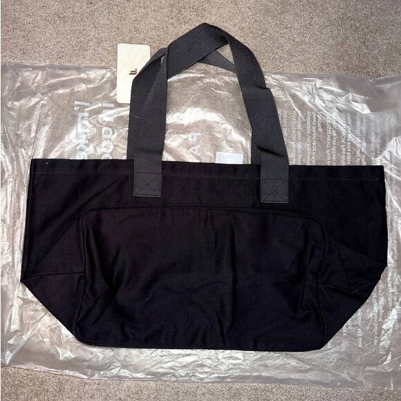 New Fabletics Oversized Tote Bag Pewter/Hazy Iris - Picture 5 of 6